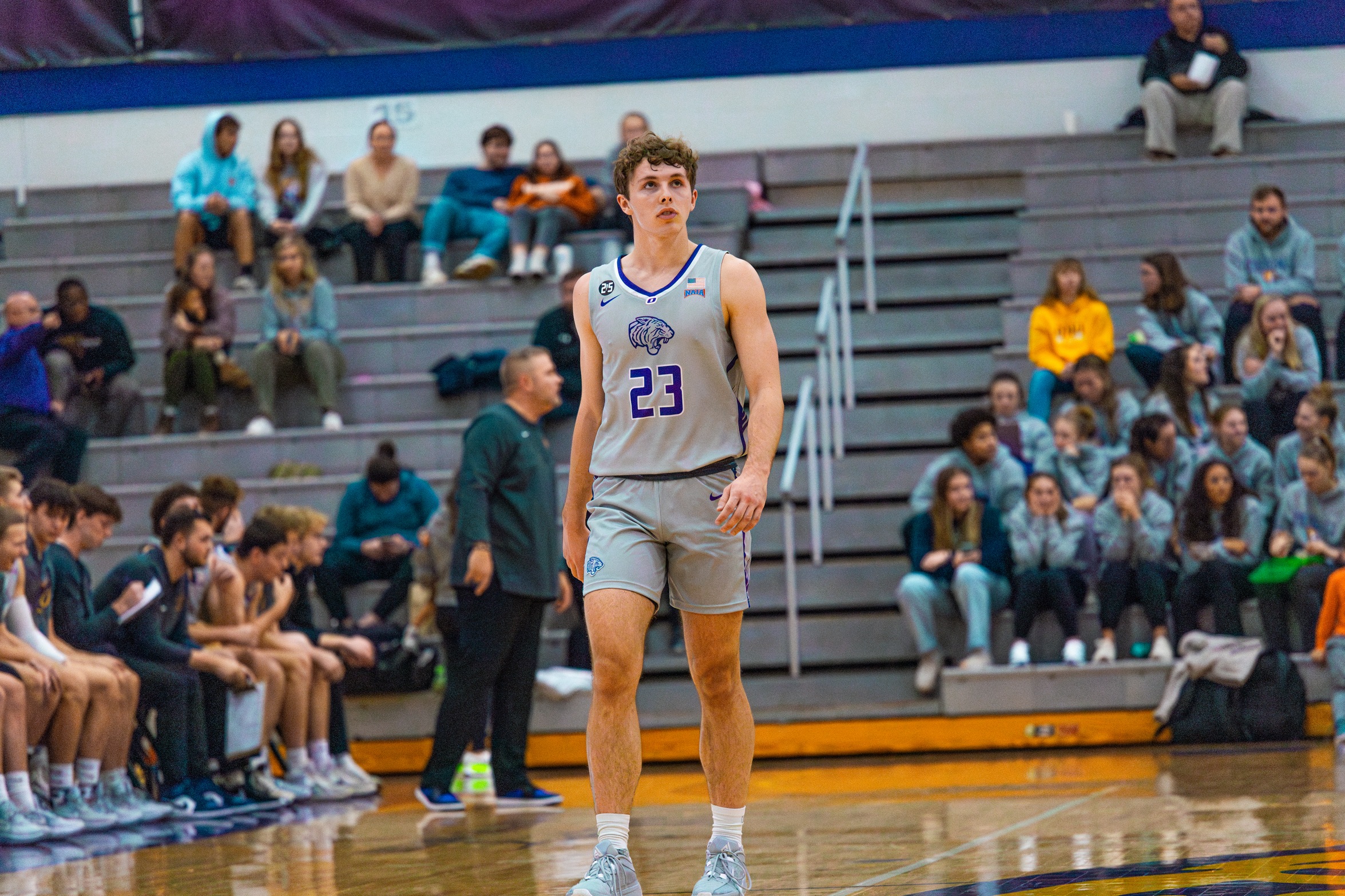 EMICH, SCHMIDT LEAD TIGERS TO VICTORY OVER FIGHTING SAINTS
