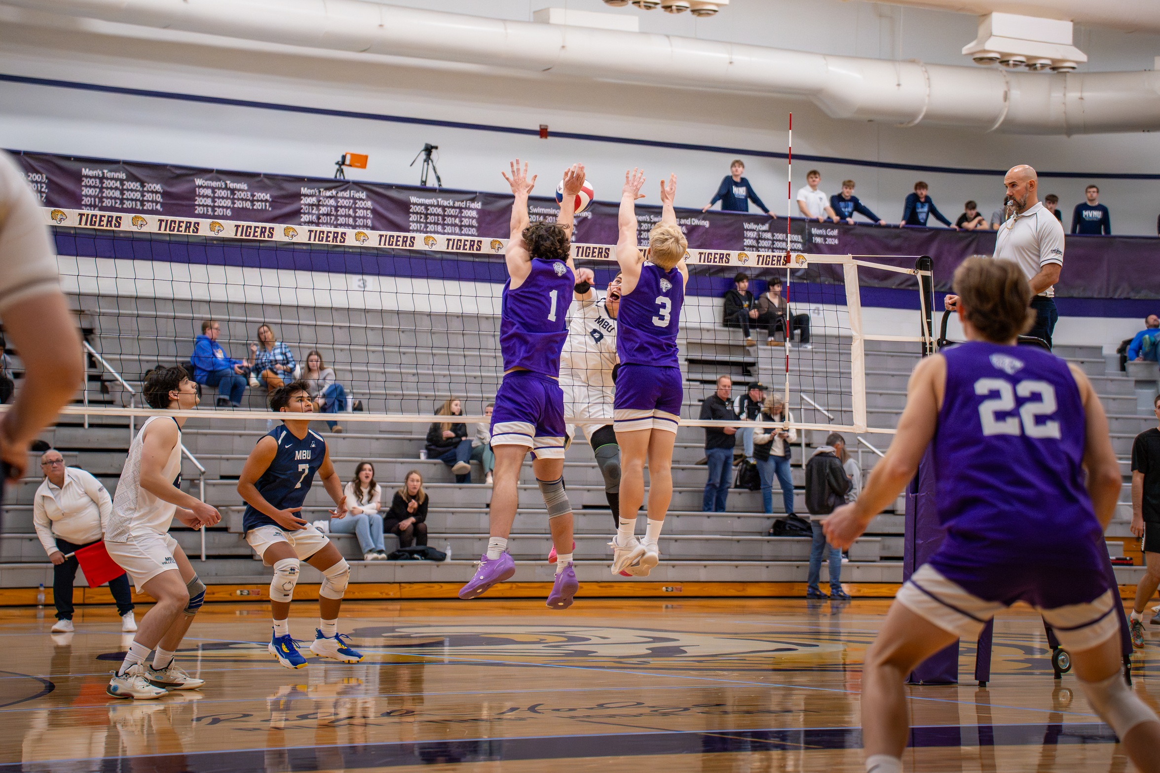 TIGERS DROP TWO MATCHES TO CUMBERLAND AND WILLIAM PENN